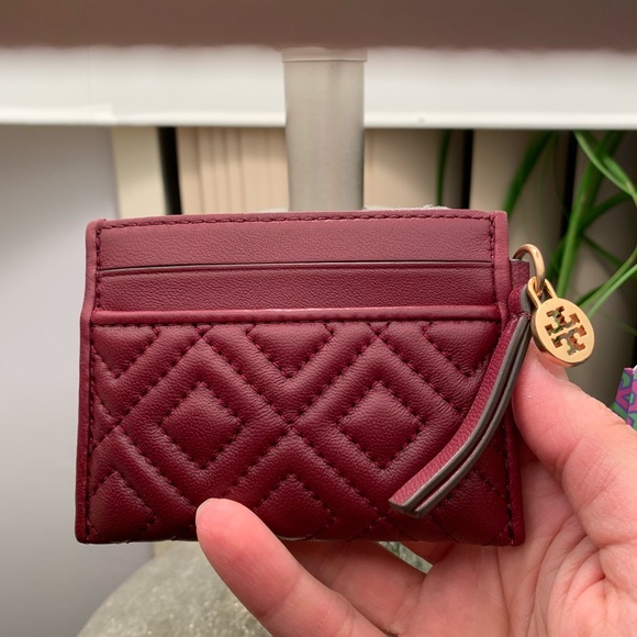 Tory Burch Accessories - Authentic Tory Burch Quilted leather card case 💝